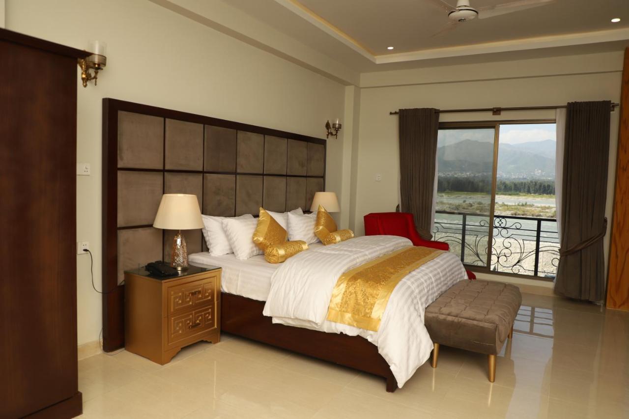 Swat Palace Hotel By Northin Mam Derai Exteriér fotografie