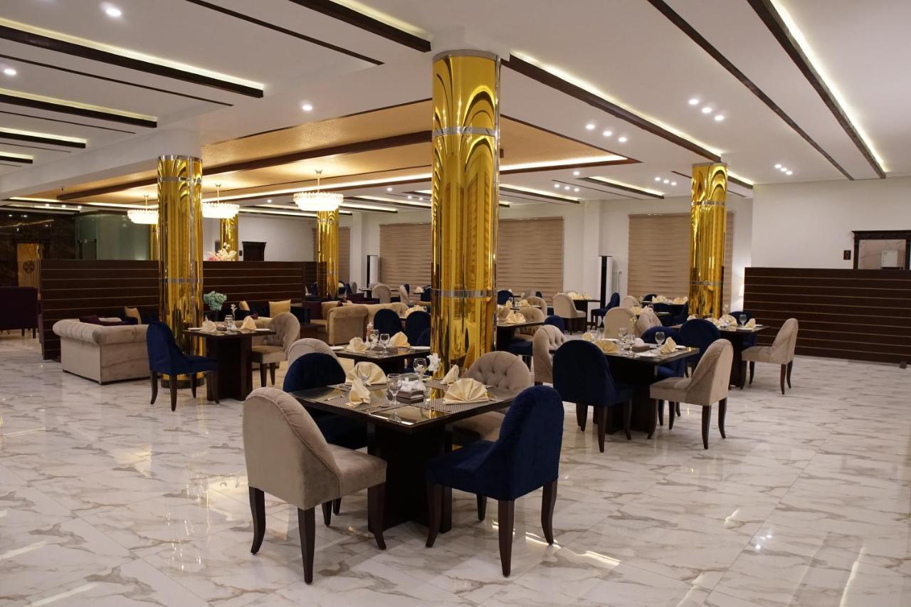 Swat Palace Hotel By Northin Mam Derai Exteriér fotografie