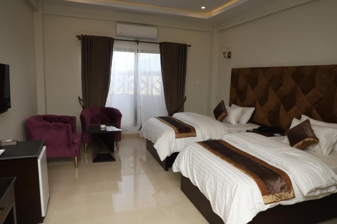 Swat Palace Hotel By Northin Mam Derai Exteriér fotografie