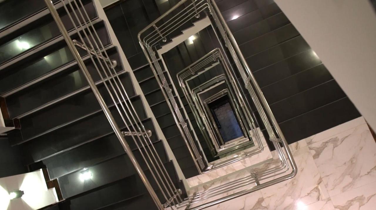 Swat Palace Hotel By Northin Mam Derai Exteriér fotografie