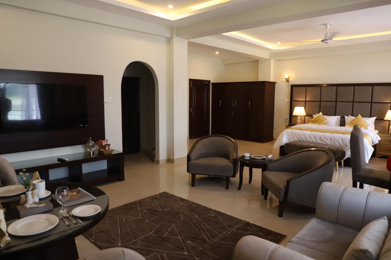 Swat Palace Hotel By Northin Mam Derai Exteriér fotografie