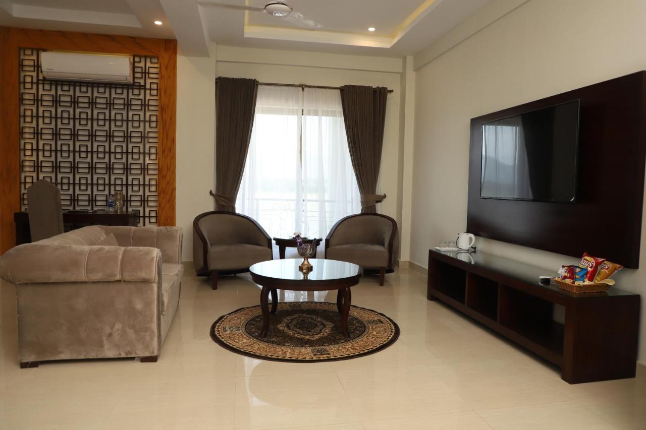 Swat Palace Hotel By Northin Mam Derai Exteriér fotografie