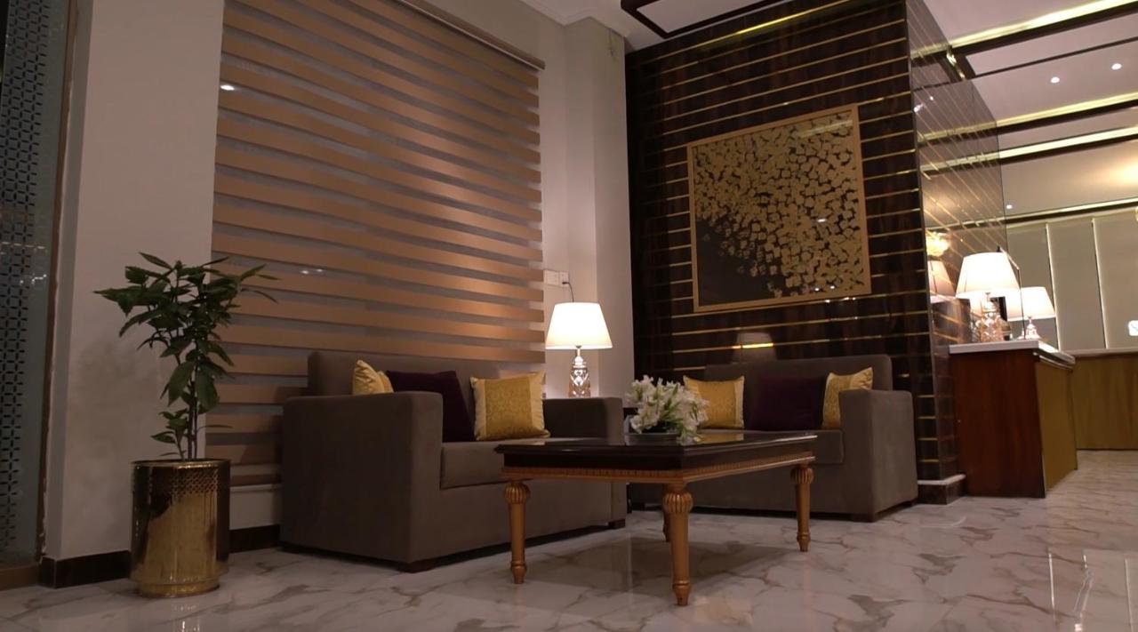 Swat Palace Hotel By Northin Mam Derai Exteriér fotografie